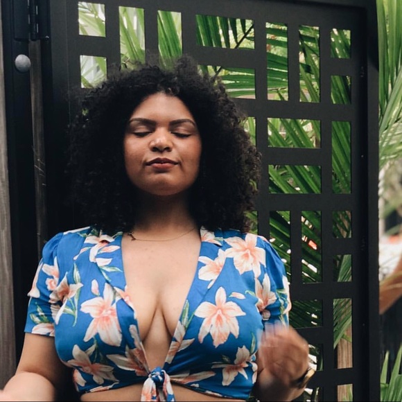 Forever 21 Tops - Hawaiian Tie-Up Top